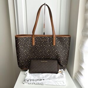 NWT Brand New Michael Kors Tote Bag Set